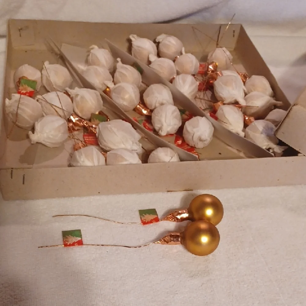 Vintage Mercury Glass Corage Ornaments Copper Color Lot Of 31 From 1950's NWT